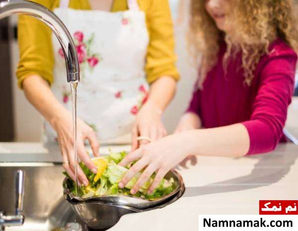از بین بردن باکتری های سبزی شستن سبزی با سرکه سفید