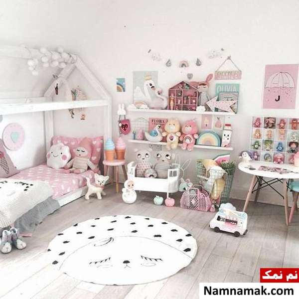 چیدمان عروسک در اتاق کودک