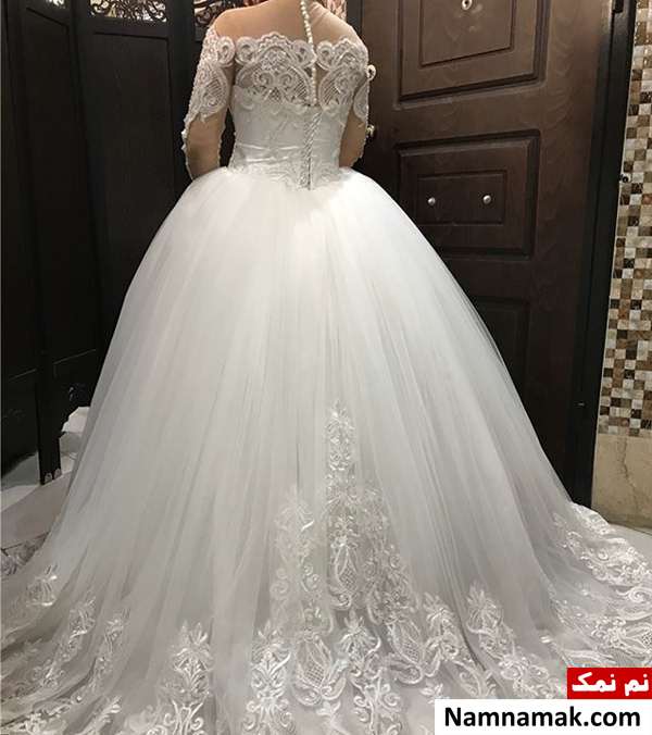 مدل جدید لباس عروس یقه افتاده روی سر شانه جدید لباس عروس یقه قایقی