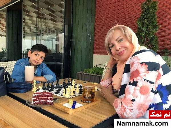 مادر سیما تیرانداز مادر سیما تیرانداز در کنار پسرش