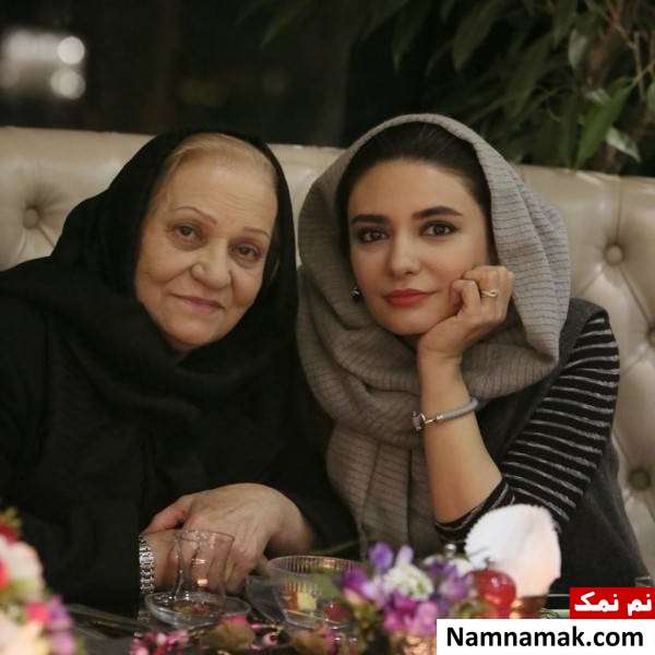 لیندا کیانی و مادرش لیندا کیانی در کنار مادرش