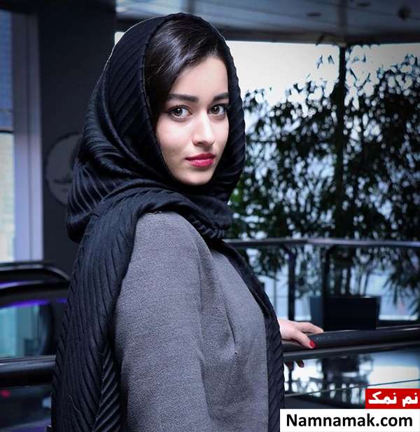 مه لقا مینوش زاد بازیگر نمایش خواستگاری
