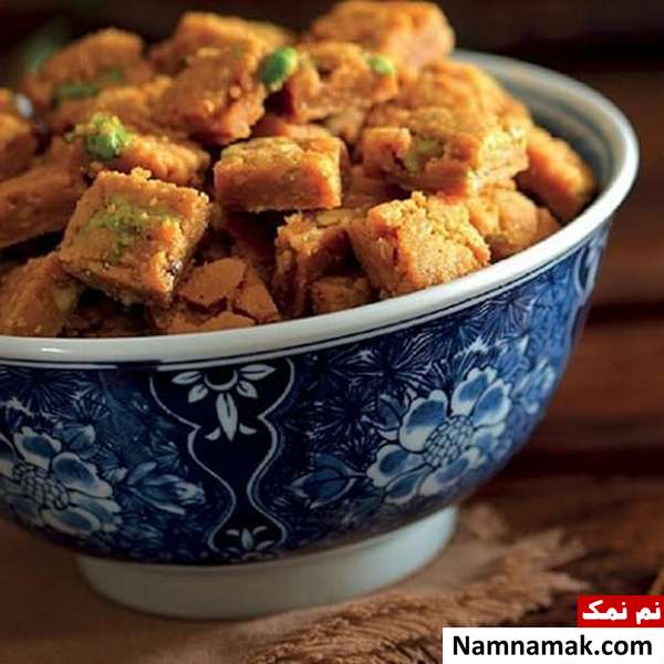 دستور تهیه سوهان قم با بادکا و بدون بادکا طرز تهیه سوهان قم با بادکا