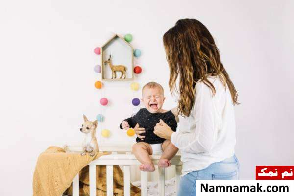 علائم اولیه گرسنگی نوزاد