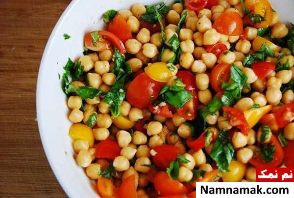 سالاد گوجه فرنگی و نخود