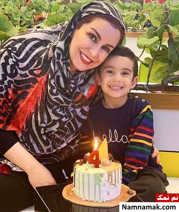 عکسی از ماهچهره خلیلی و پسرش