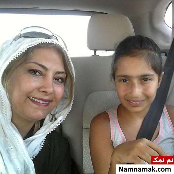 لادن طباطبایی لادن طباطبایی و دخترش سها