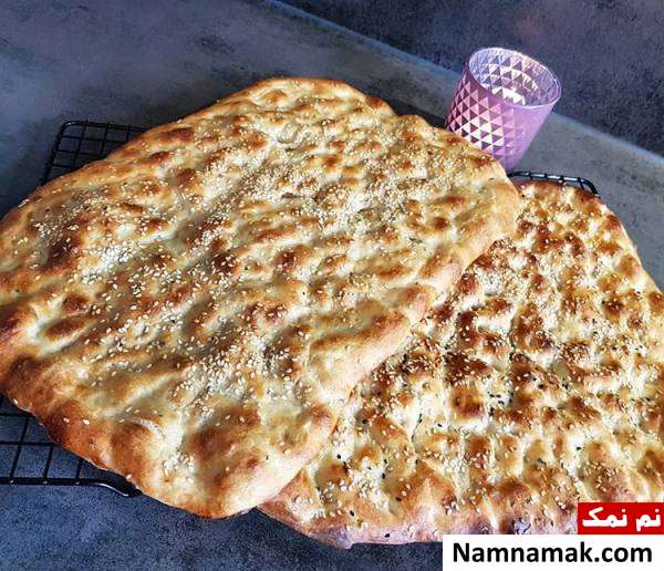 نان بربری خانگی نان بربری خانگی برای صبحانه