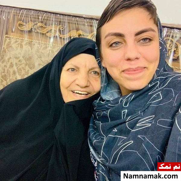نرگس کلباسی و مادربزرگش