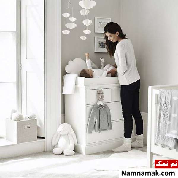 سیسمونی نوزاد به رنگ سفید