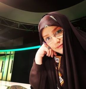 بیوگرافی ریحانه سادات میرصانع گوینده خبر و همسرش
