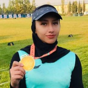 بیتا عاشق زاده تیروکمان