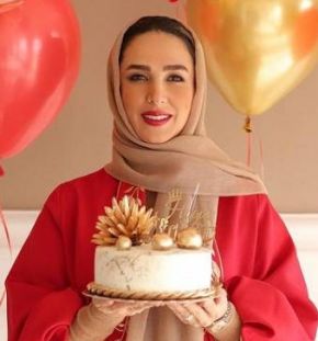 عکس های جذاب سوگل طهماسبی در جشن تولدش
