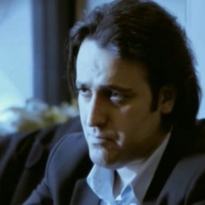 نقش فرزاد سریال خانه امن