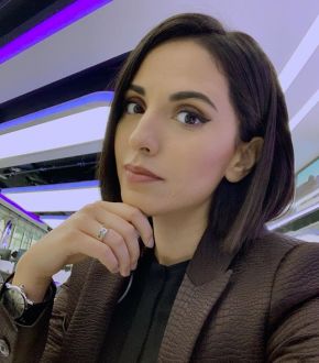 بیوگرافی فرحناز اسپد مجری ایران اینترنشنال + زندگی و همسر
