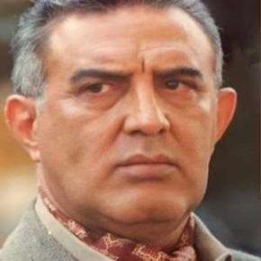 نقش اکبر قدمی در سریال در چشم باد