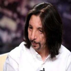 مردی با چهره ای عجیب