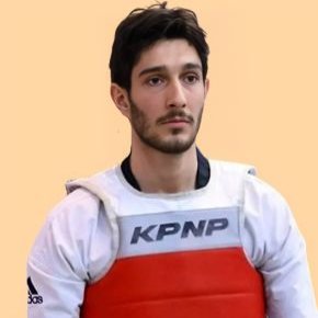 فرزان عاشورزاده کیست و الان کجاست؟ + بیوگرافی