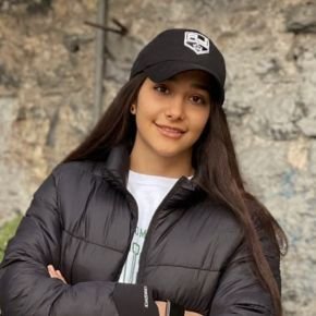 پریناز حاجیلو پینگ پنگ باز