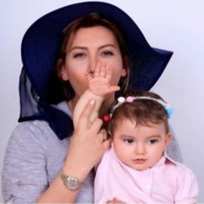 فریبا نادری و دخترش
